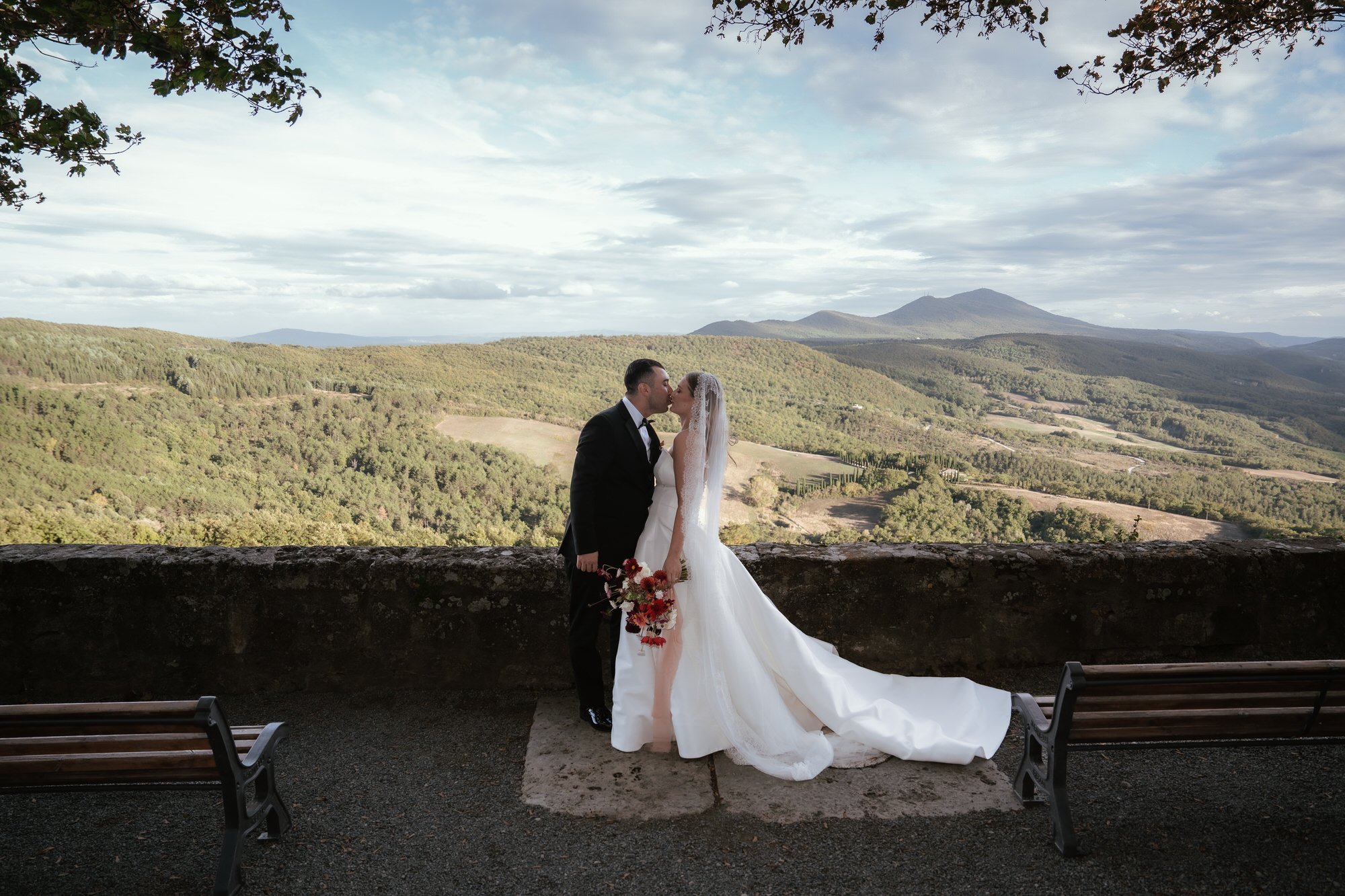 Intimate wedding in Tuscany (Val d'Orcia), October 2026 — photo 34 of 80 by Andrea C.