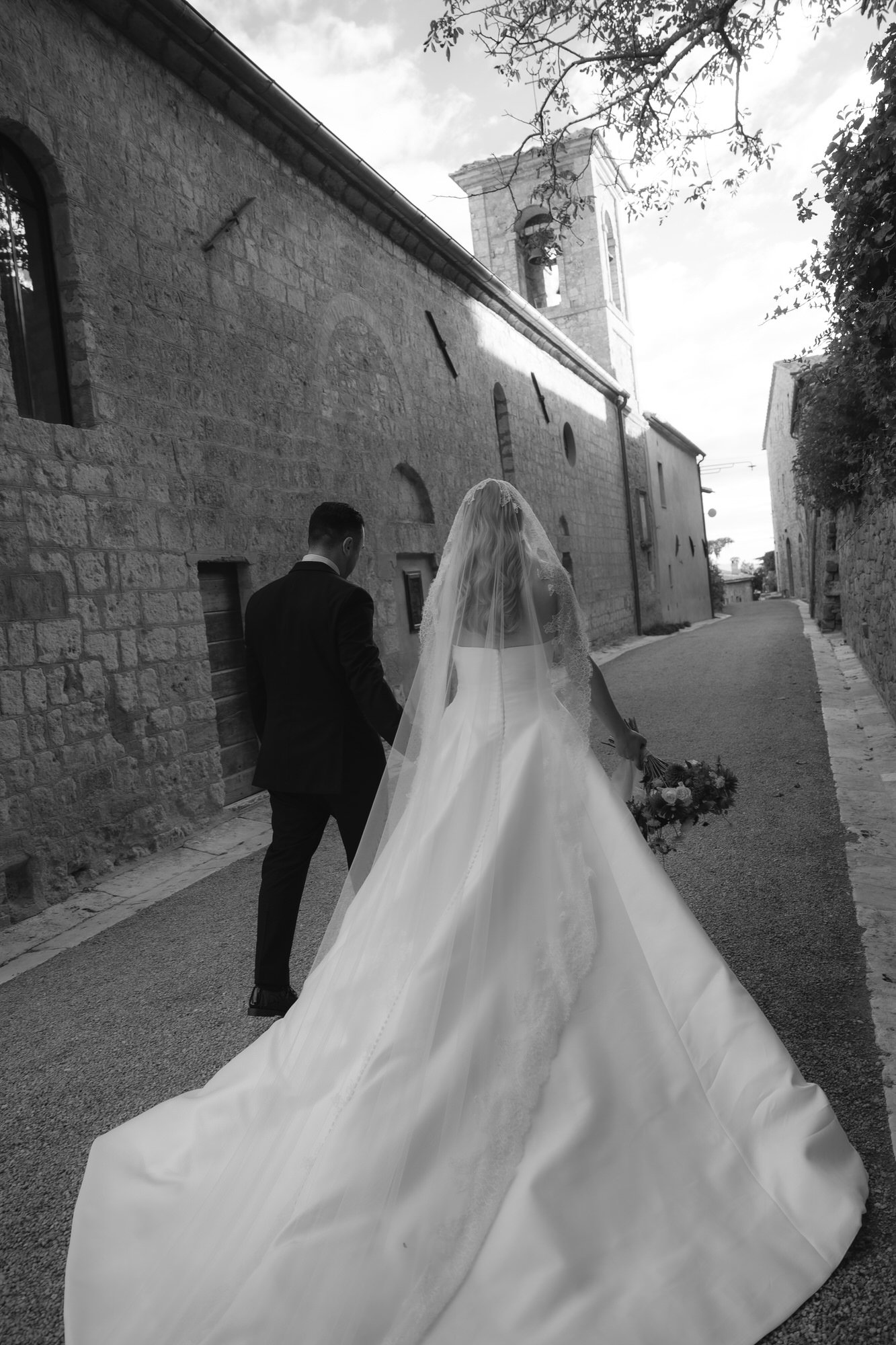 Intimate wedding in Tuscany (Val d'Orcia), October 2026 — photo 36 of 80 by Andrea C.