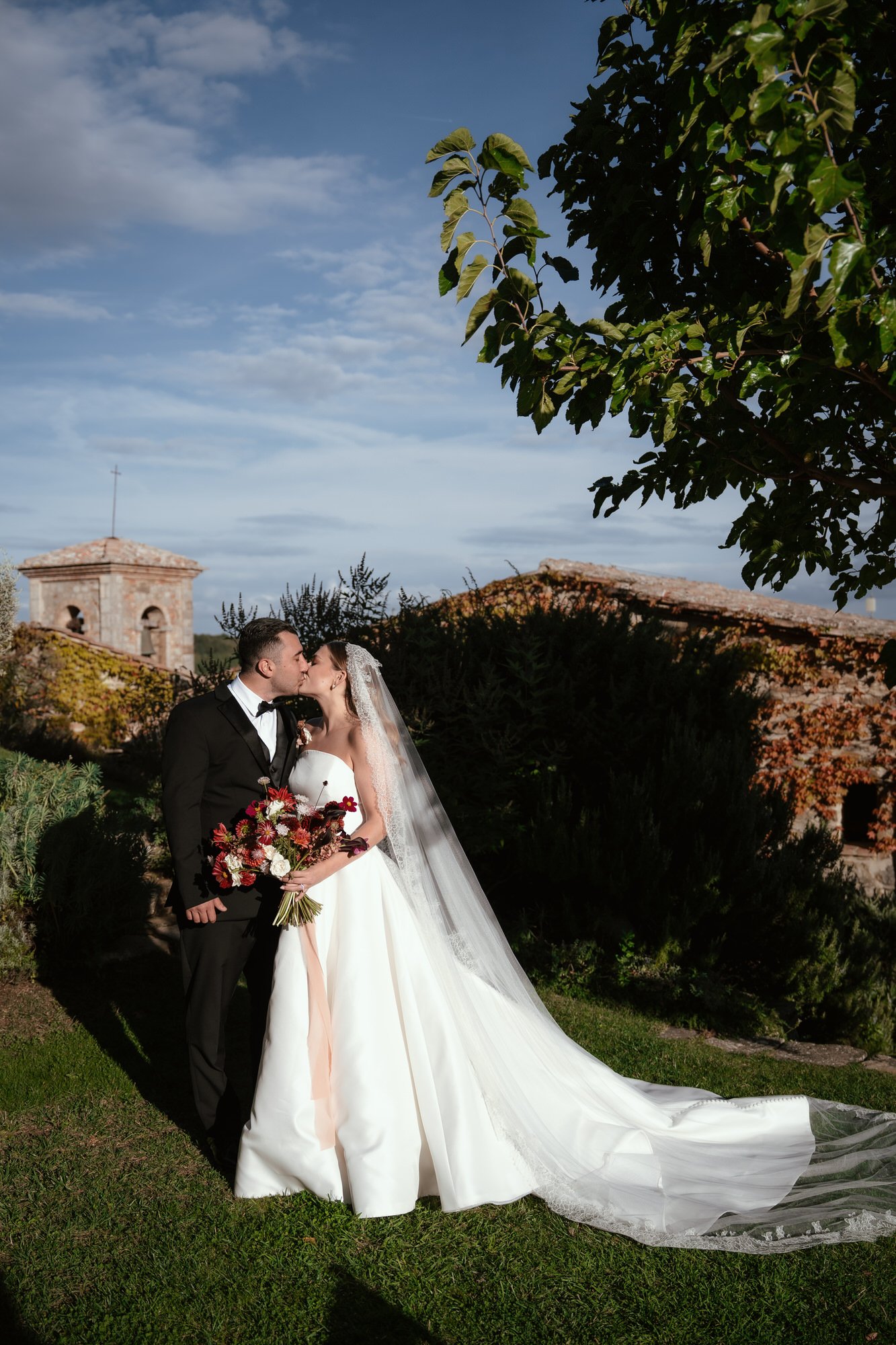 Intimate wedding in Tuscany (Val d'Orcia), October 2026 — photo 27 of 80 by Andrea C.