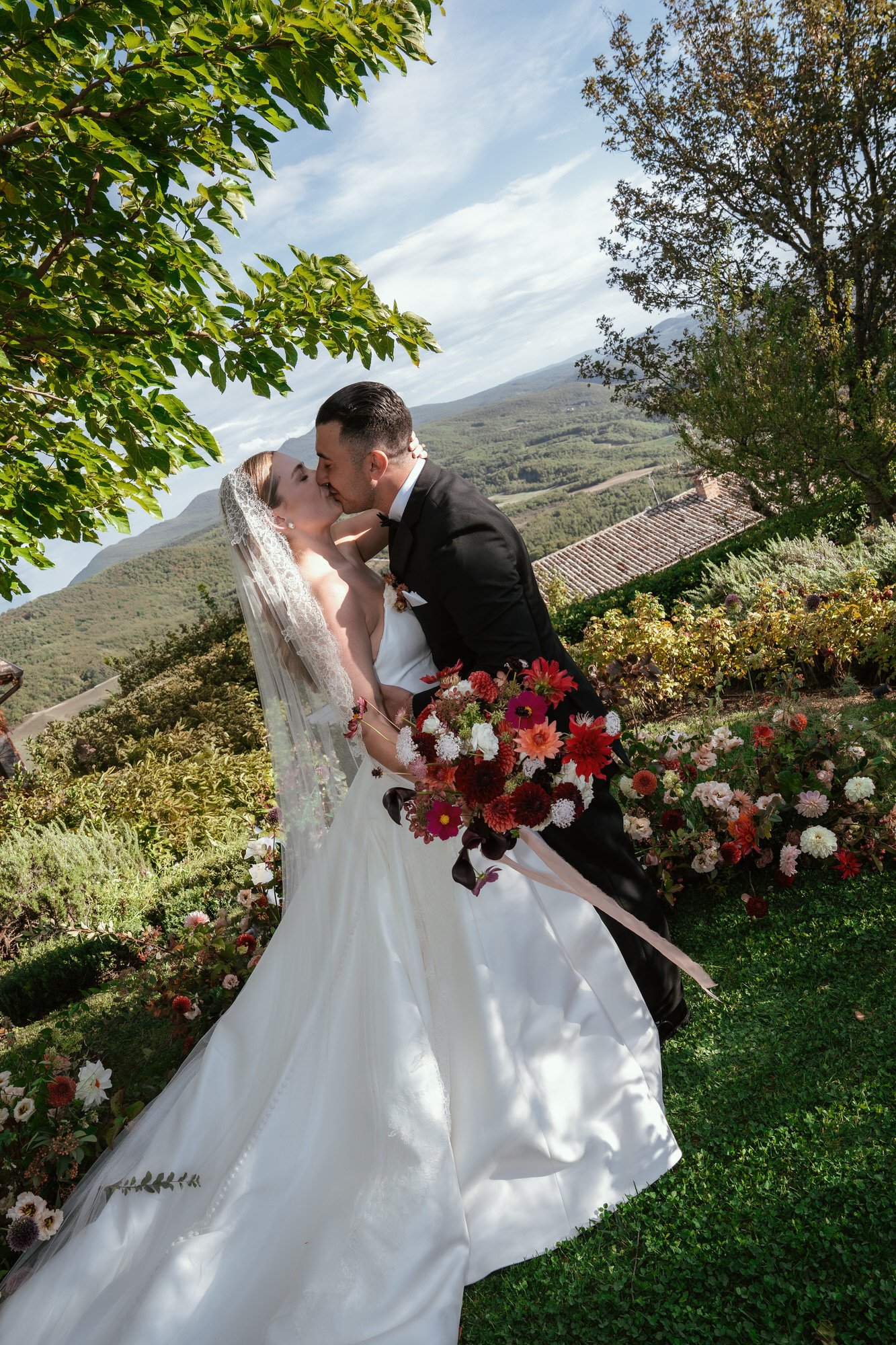 Intimate wedding in Tuscany (Val d'Orcia), October 2026 — photo 24 of 80 by Andrea C.