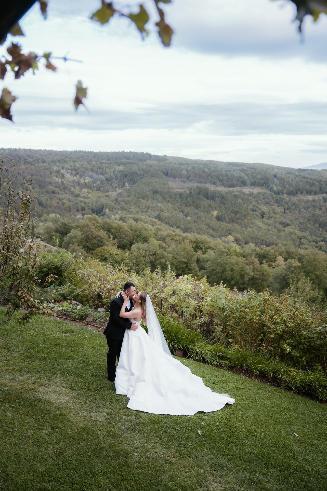Intimate wedding in Tuscany (Val d'Orcia), October 2026 — photo 41 of 80 by Andrea C.