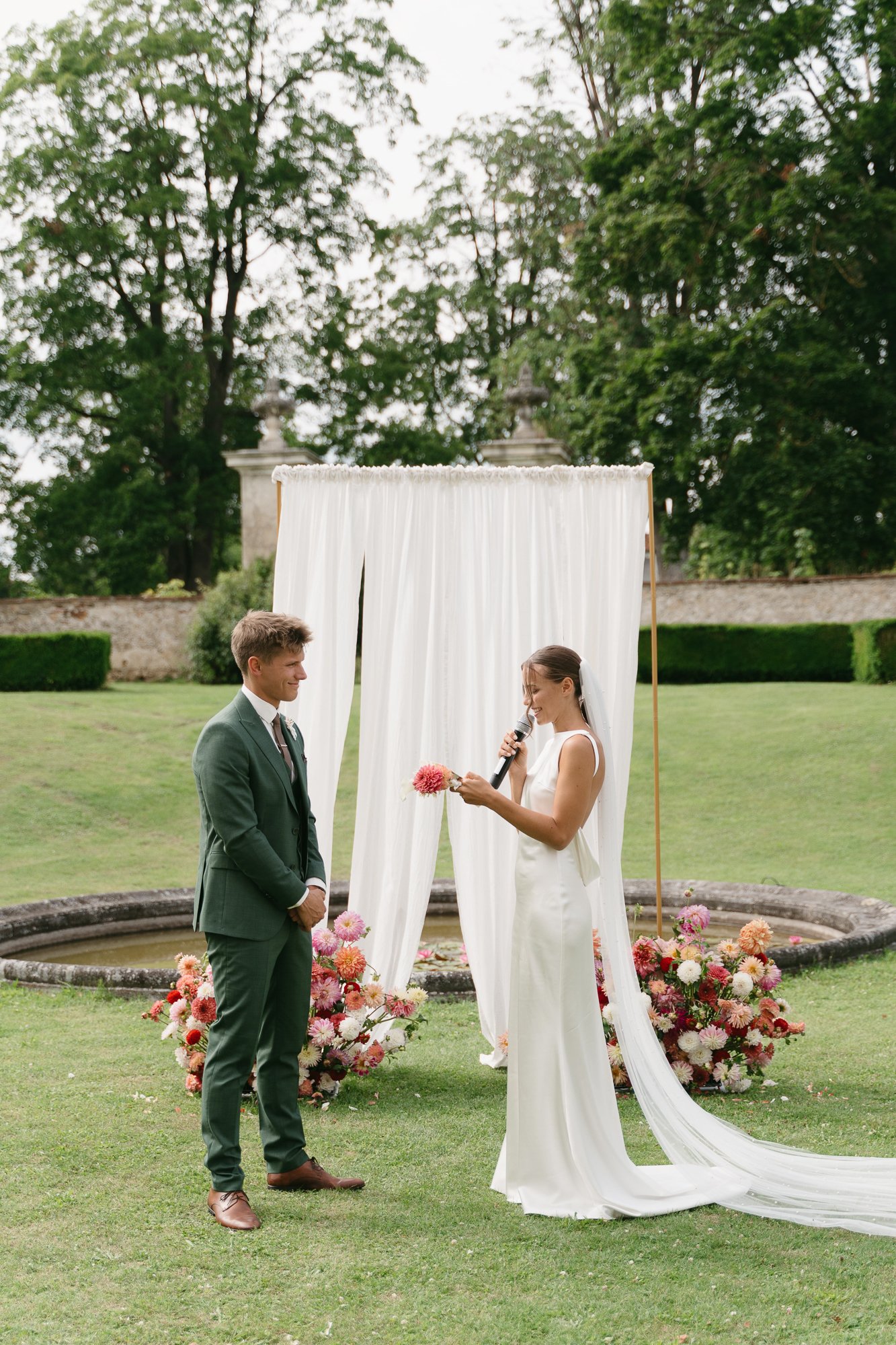 Casamento em Schloss Walpersdorf, julho de 2025 — fotografia 10 de 28, por Dani H.
