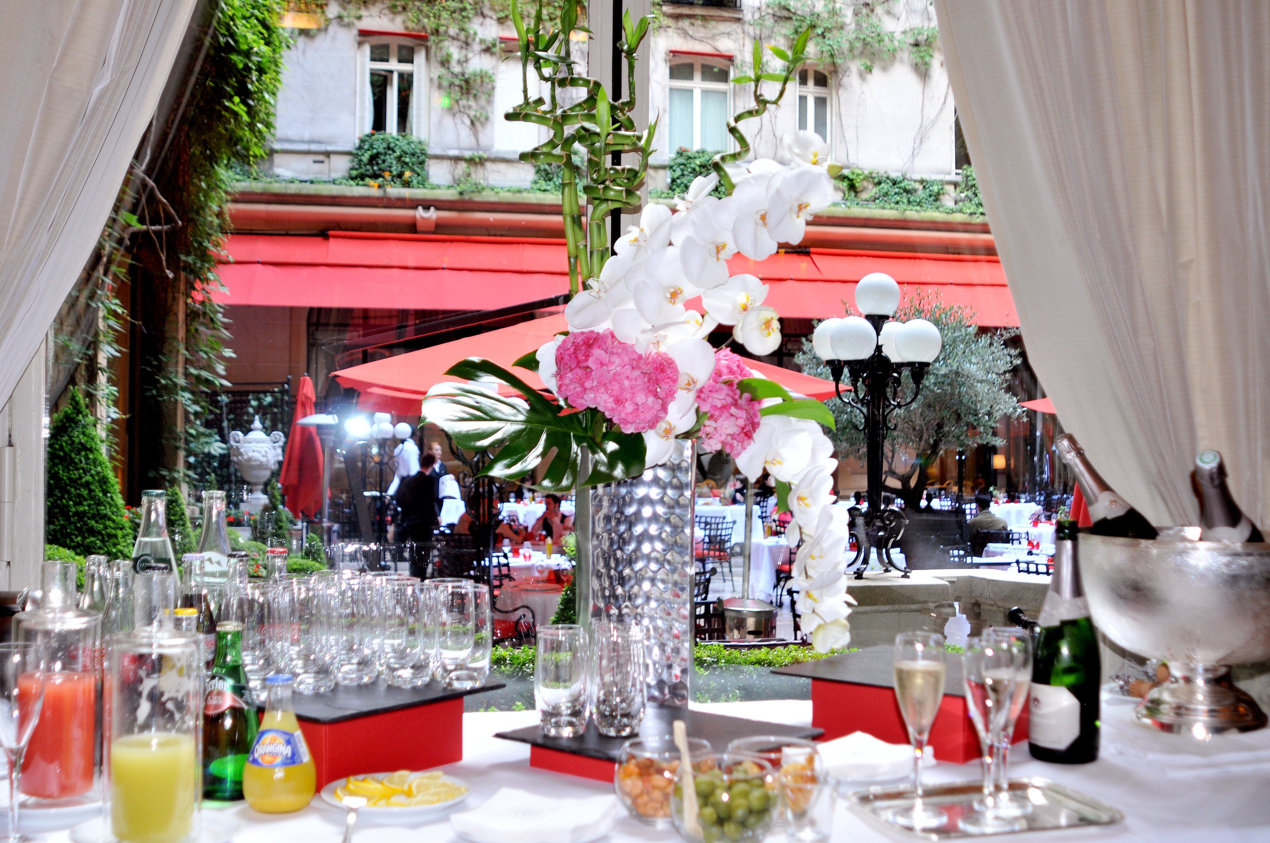 Wedding in Paris (Il de France), July — photo 14 of 20 by Michi N.