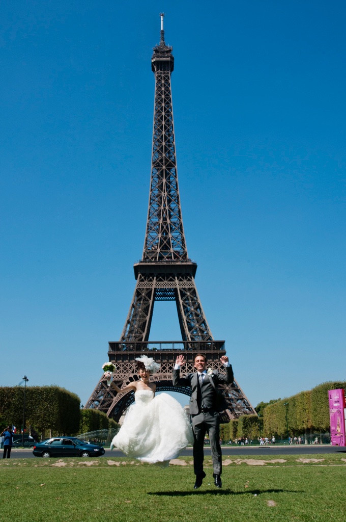 Intimate wedding in Paris (IL de France), August 2020 — photo 12 of 20 by Michi N.