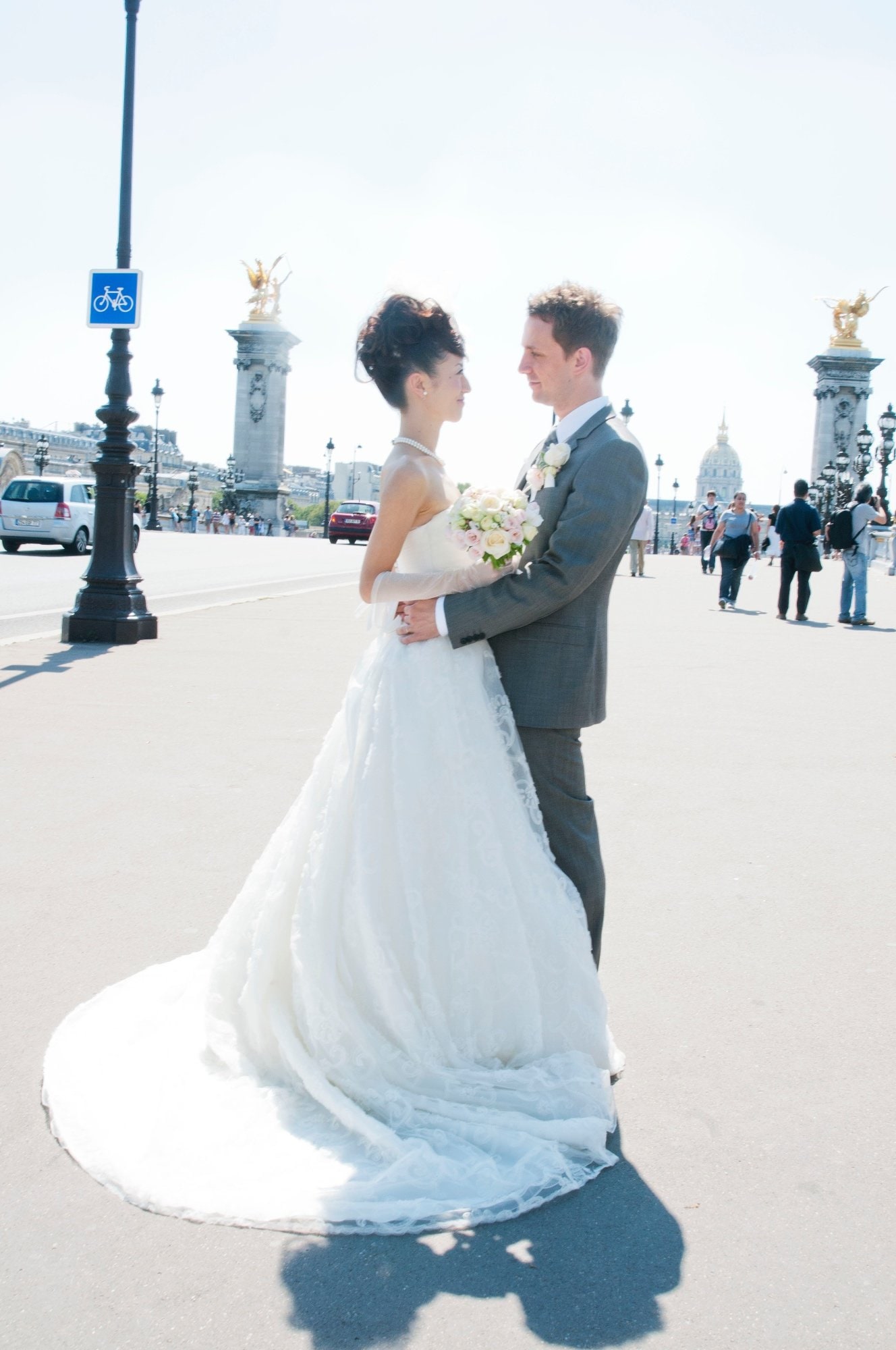 Intimate wedding in Paris (IL de France), August 2020, photographed by Michi N.