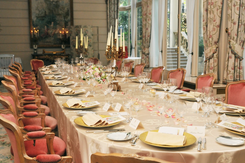 Intimate wedding in Paris (IL de France), August 2020 — photo 14 of 20 by Michi N.