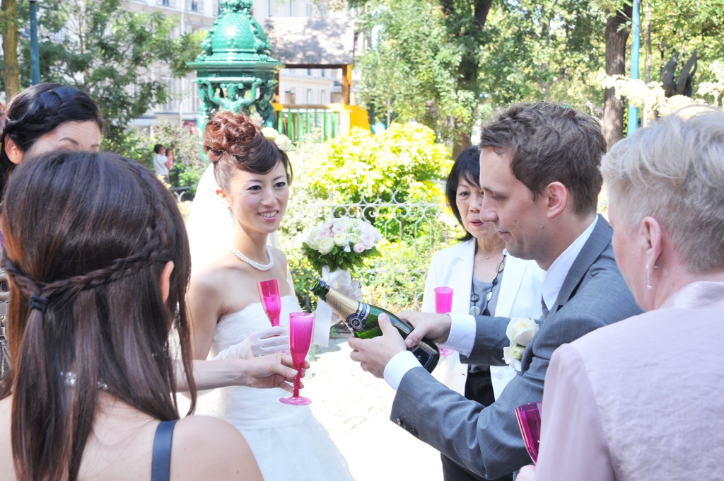 Intimate wedding in Paris (IL de France), August 2020 — photo 6 of 20 by Michi N.