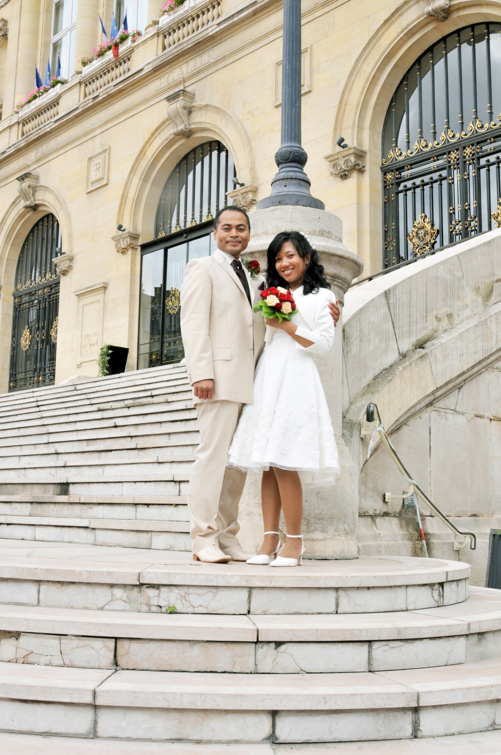 Intimate wedding in Paris (Il de France), July, photographed by Michi N.