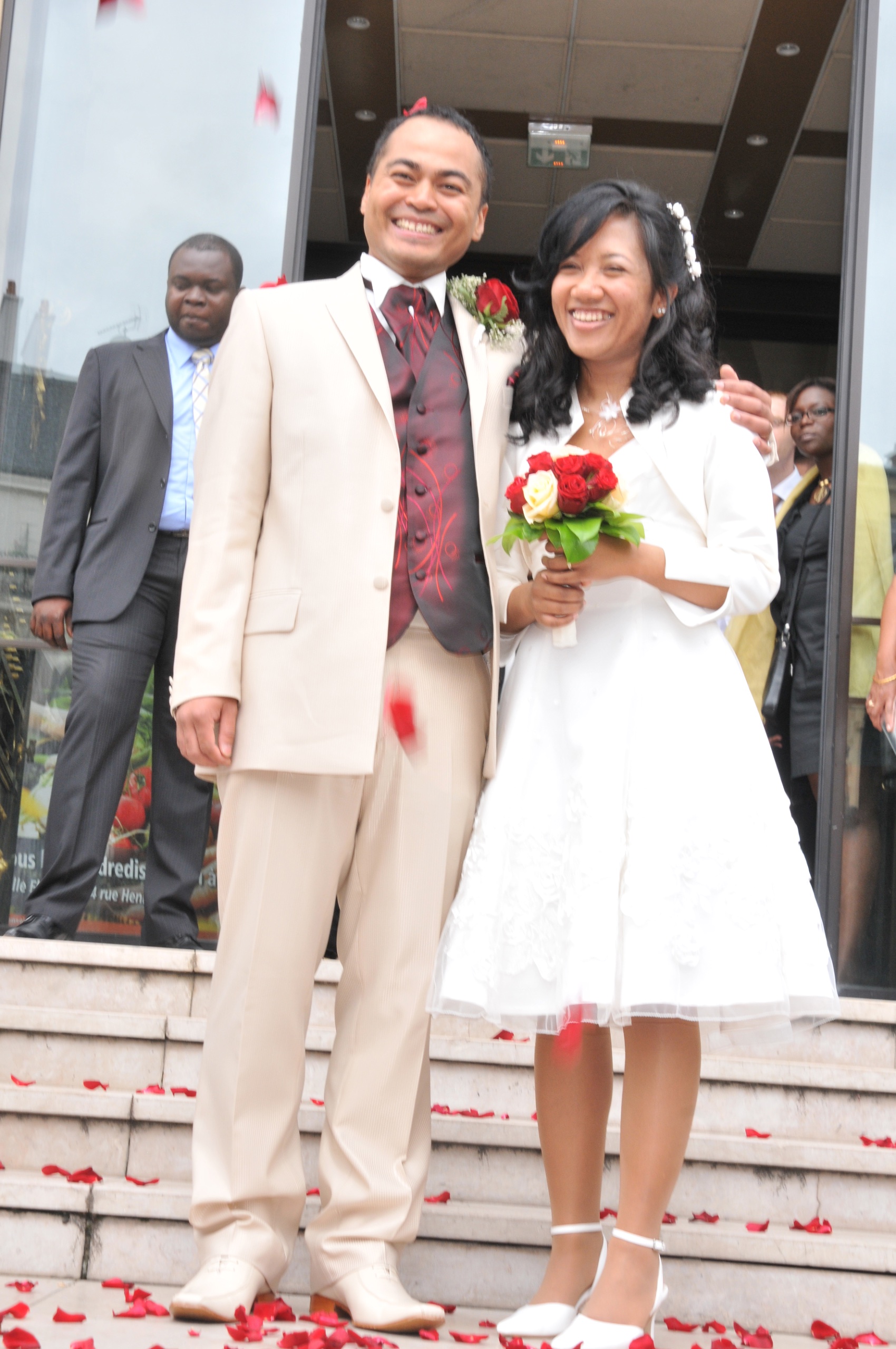 Intimate wedding in Paris (Il de France), July — photo 7 of 20 by Michi N.