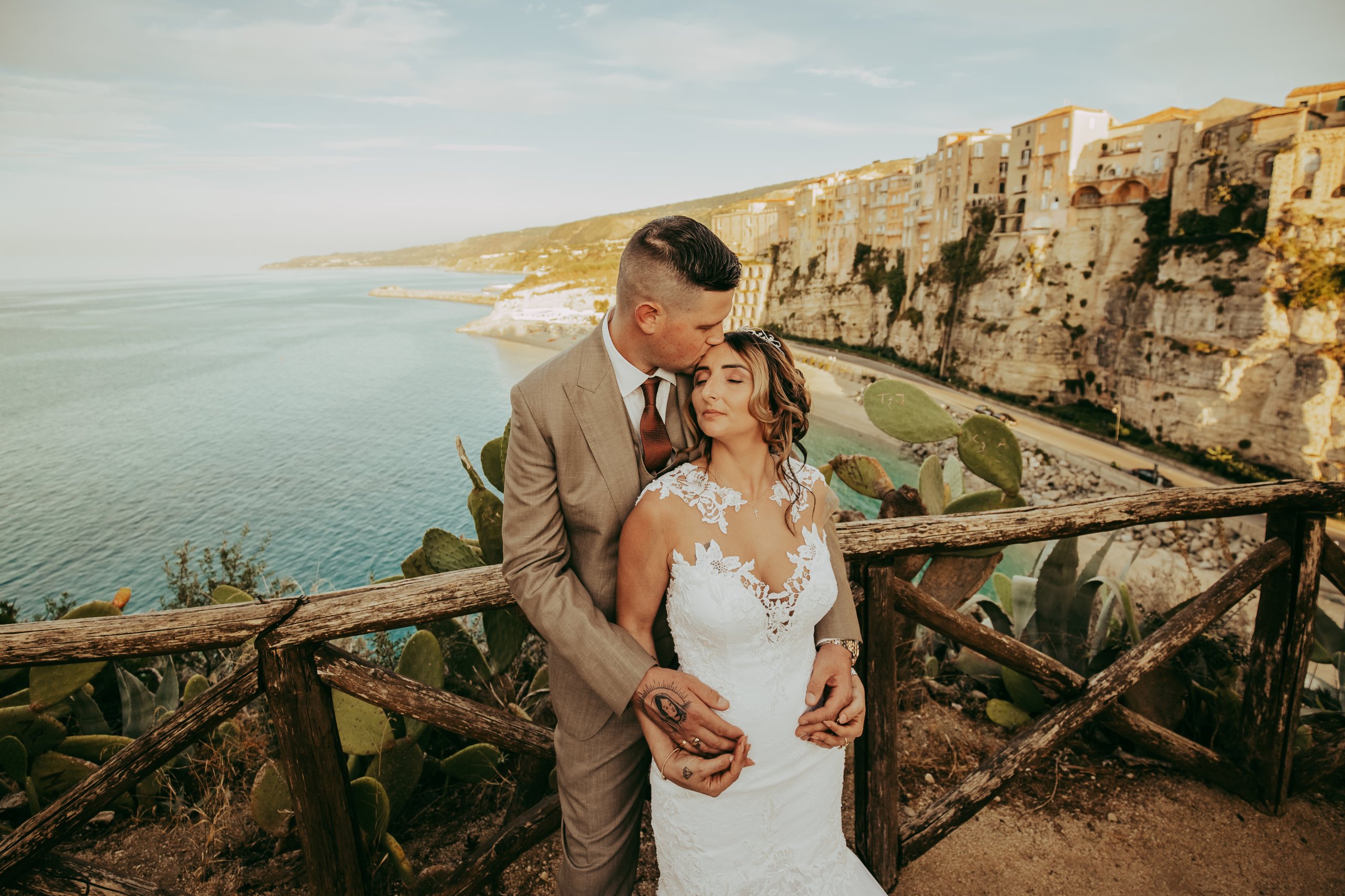 Matrimonio intimo a Tropea, ottobre 2025, fotografato da Valerio V.