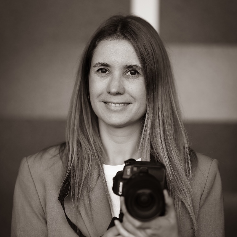Carla L., wedding photographer