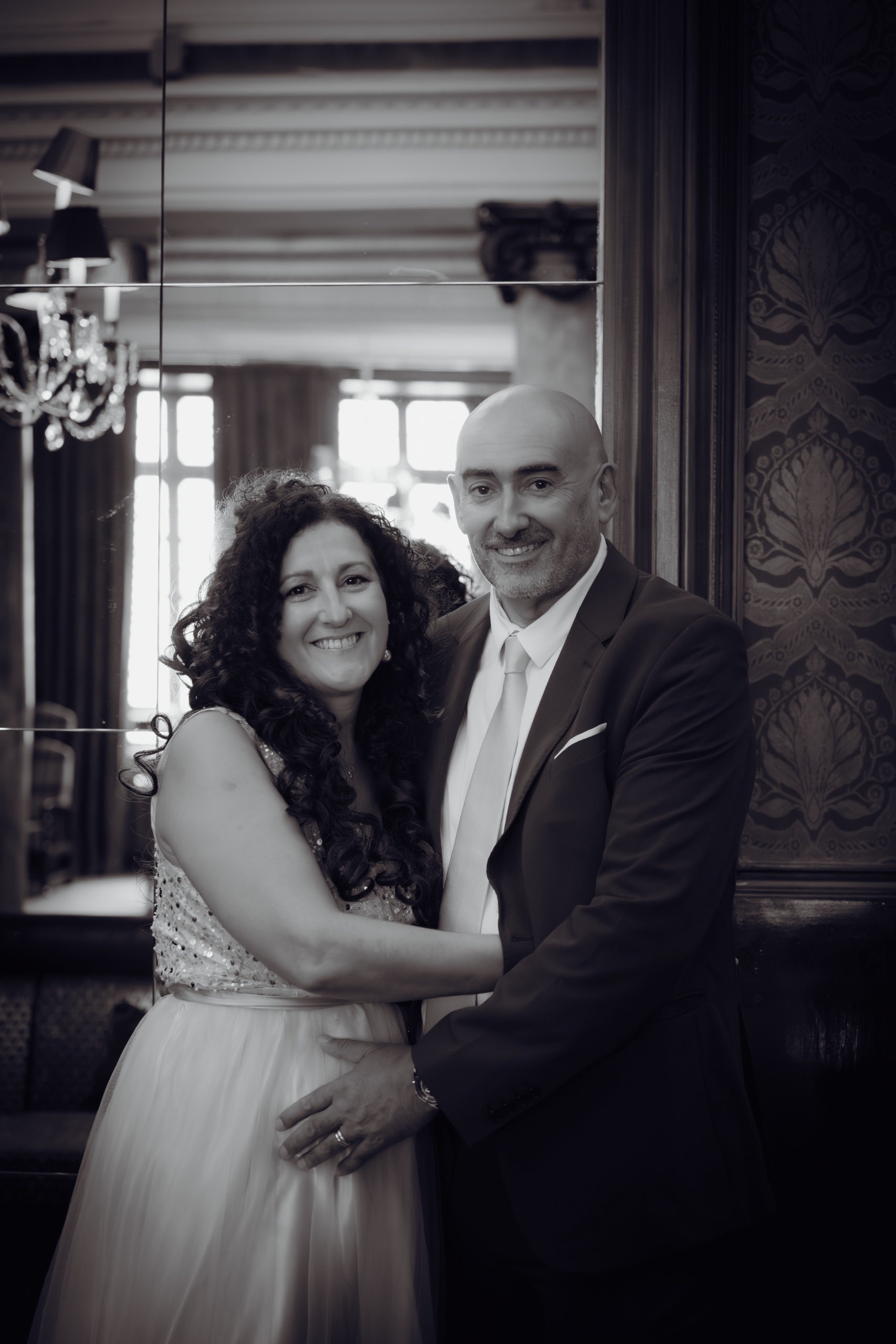 Intimate wedding in Porto & the Douro (Grande Hotel do Porto), August 2026, photographed by Carla L.