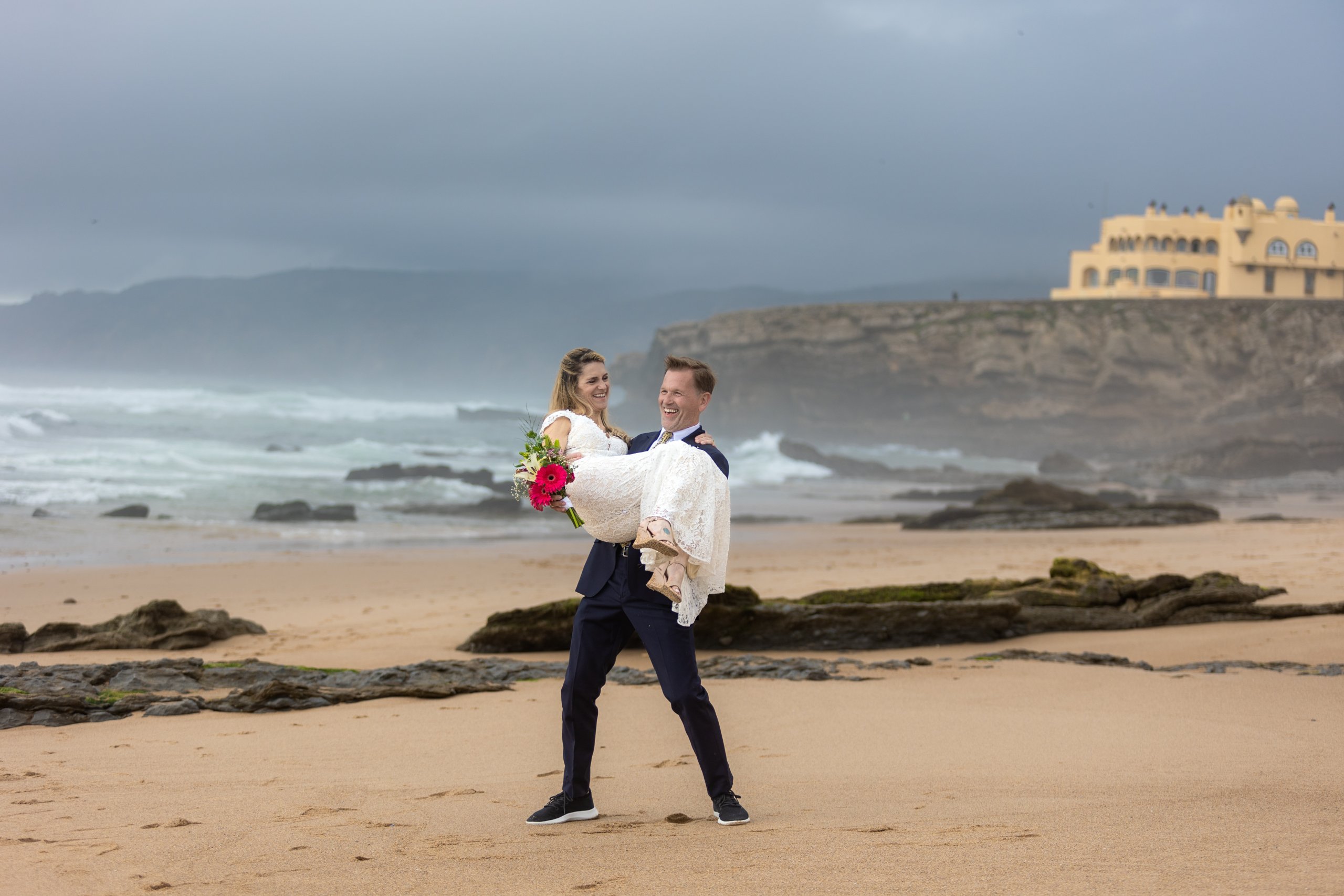 Elopement em Lisboa e Sintra (Cascais), maio de 2025 — fotografia 17 de 20, por Maya R.