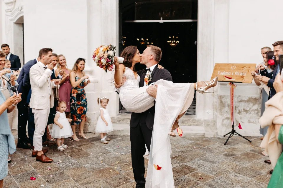 Boda en Carintia y el lago Wörthersee (Georgi Schloss, Steiermark), junio de 2023 — foto de Alexander P.
