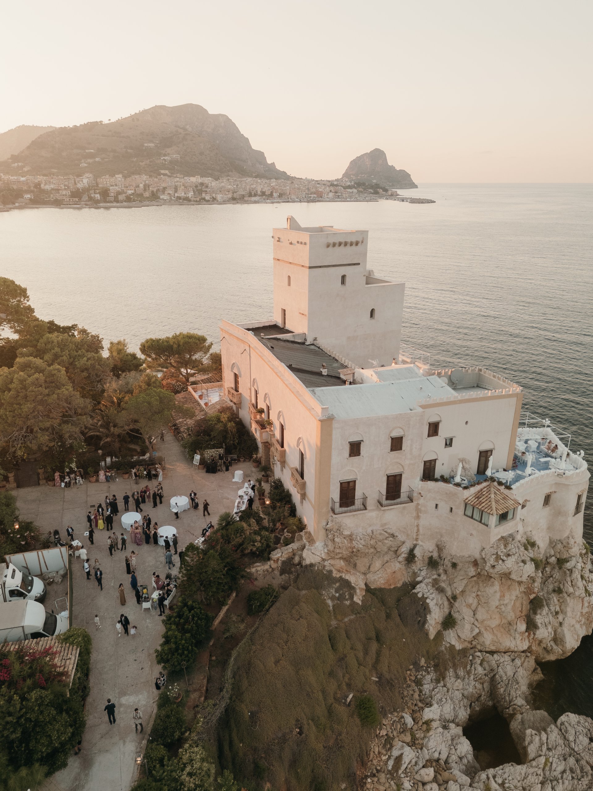 Boda en Sicilia (Castello di Solanto, Palermo), junio de 2026 — foto 38 de 55, hecha por Alessandro M.